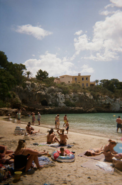 THE TRAVELER 35MM FILM CAMERA | WHITE